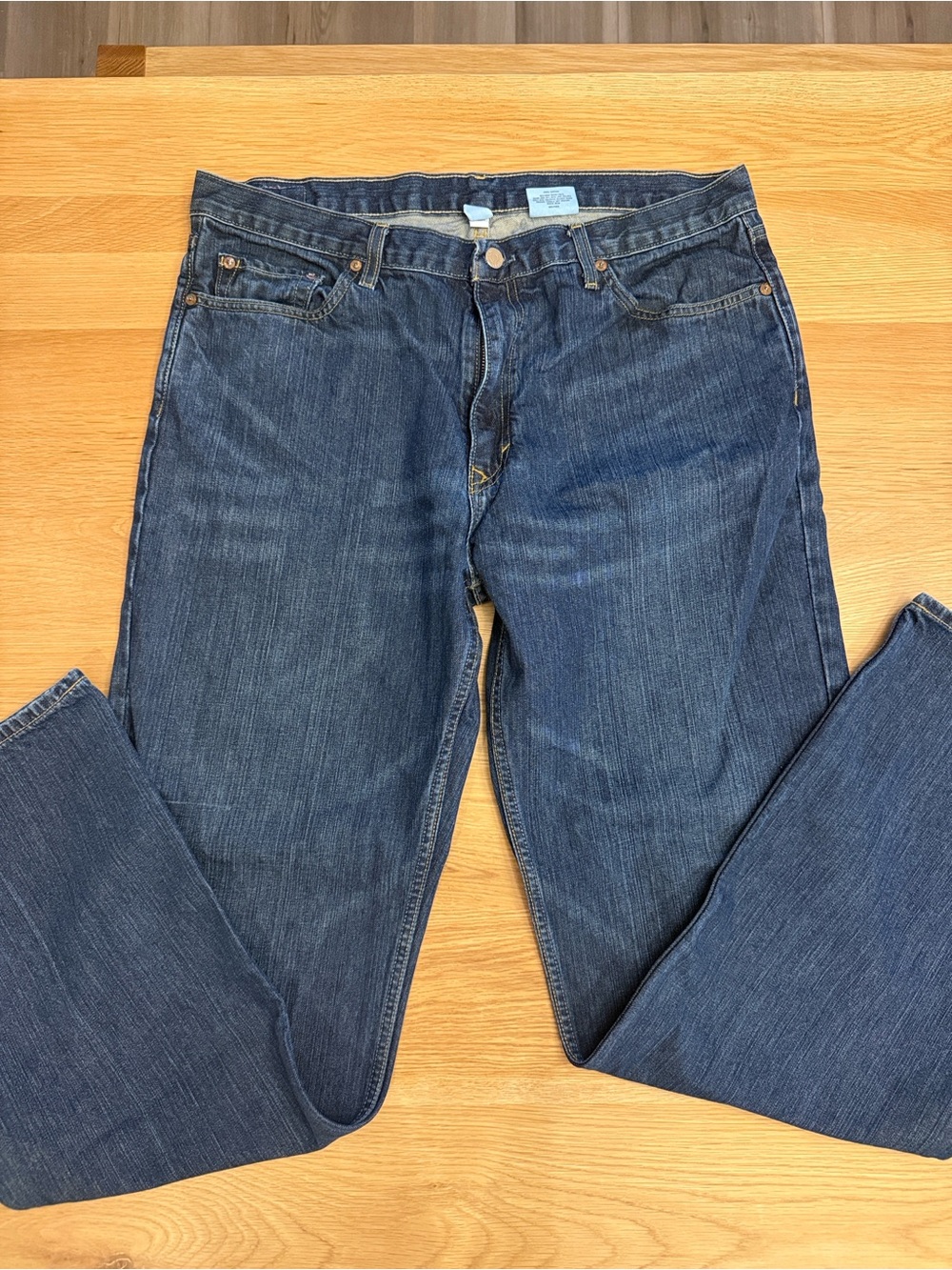 Banana Republic Men's Straight Jeans in Indigo Blue